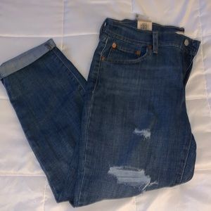 NWT Levi’s Boyfriend Mid Rise jeans